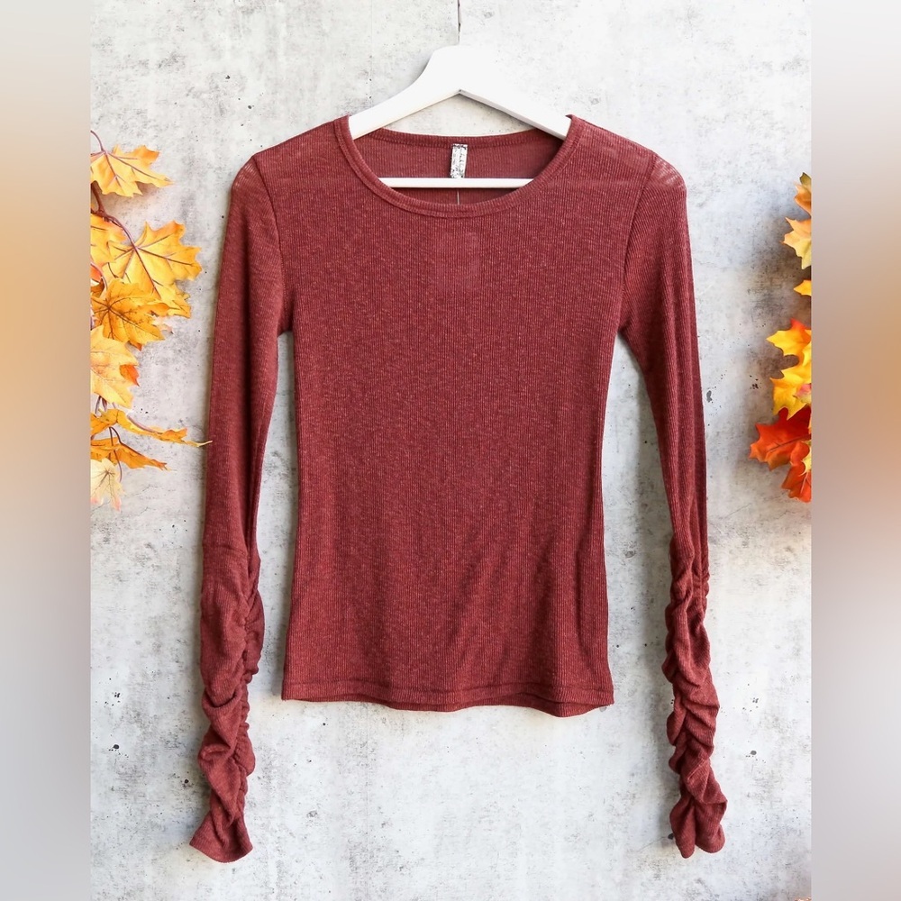 FREE PEOPLE BOUNDARY LONG SLEEVE LAYERING TEE - CHESTNUT